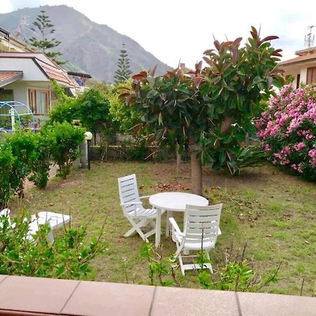 Casa Con Giardino E Terrazzo Vicino Al Mare Villa Piraino Exteriör bild